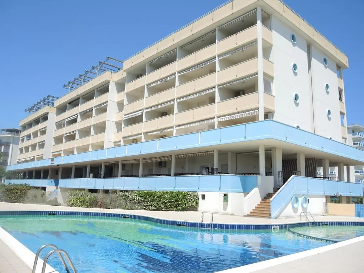 Comfortable Apartment With A Shared Pool - Beahost Bibione 0*,
