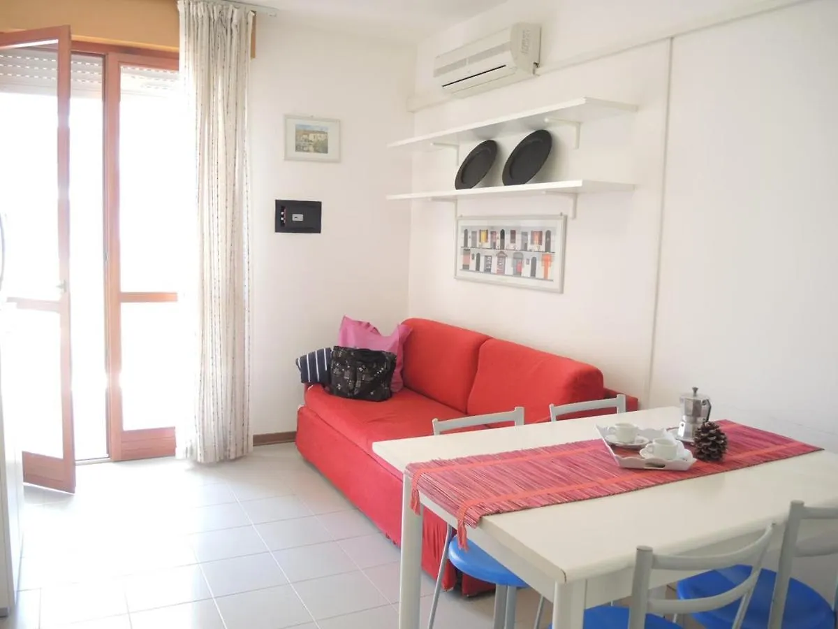 Comfortable Apartment With A Shared Pool - Beahost Bibione 0*,