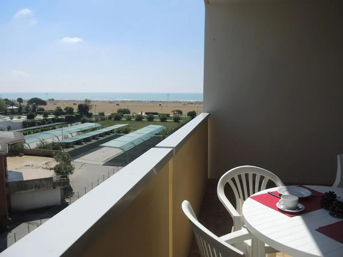 Comfortable Apartment With A Shared Pool - Beahost Bibione