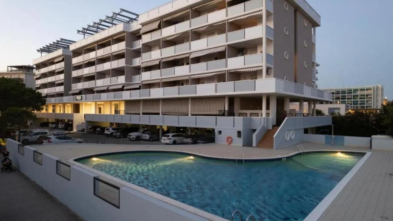 Comfortable Apartment With A Shared Pool - Beahost Bibione Italy